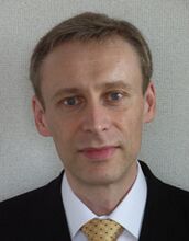 Prof. Dr. Peter Güntert Tel.: +49-69-798 29621 E-mail: guentert at em.uni-frankfurt.de